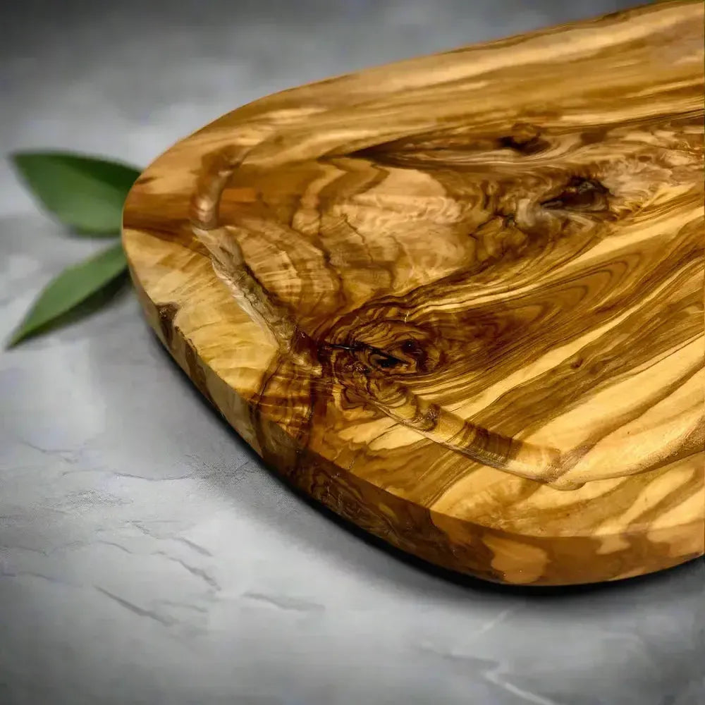 Olivenholz Schneidebrett mit Saftrille