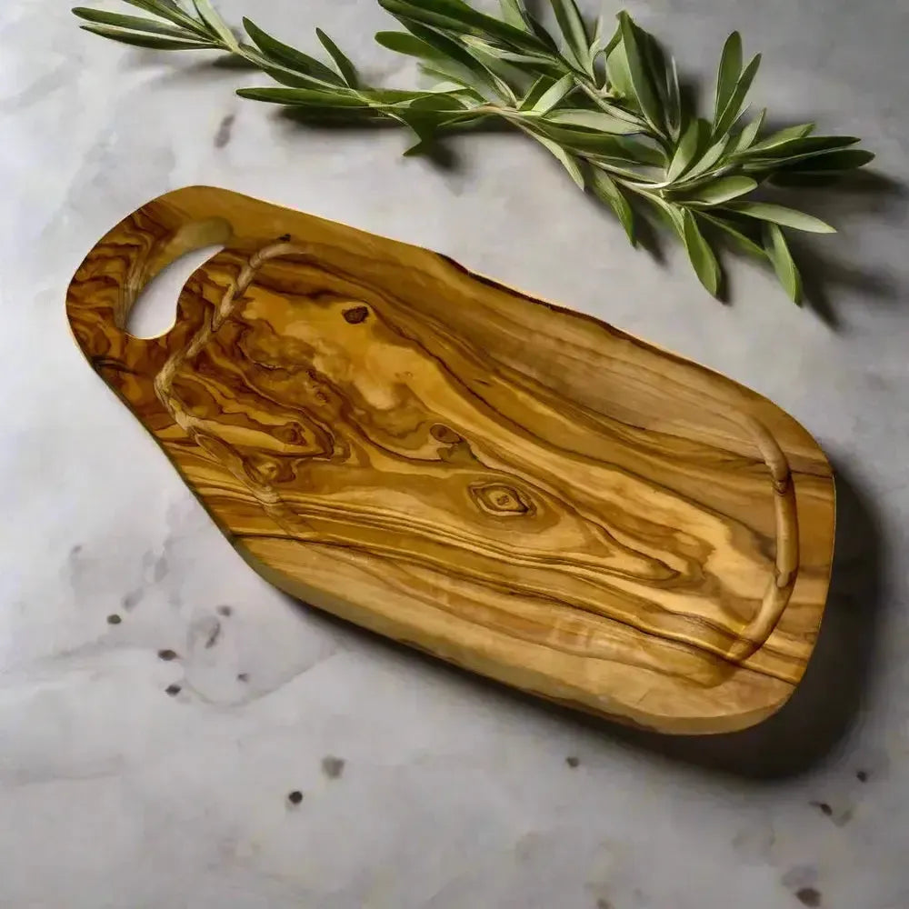 Olivsen Olivenholz Schneidebrett mit Saftrille & Grifflasche 40-44 cm