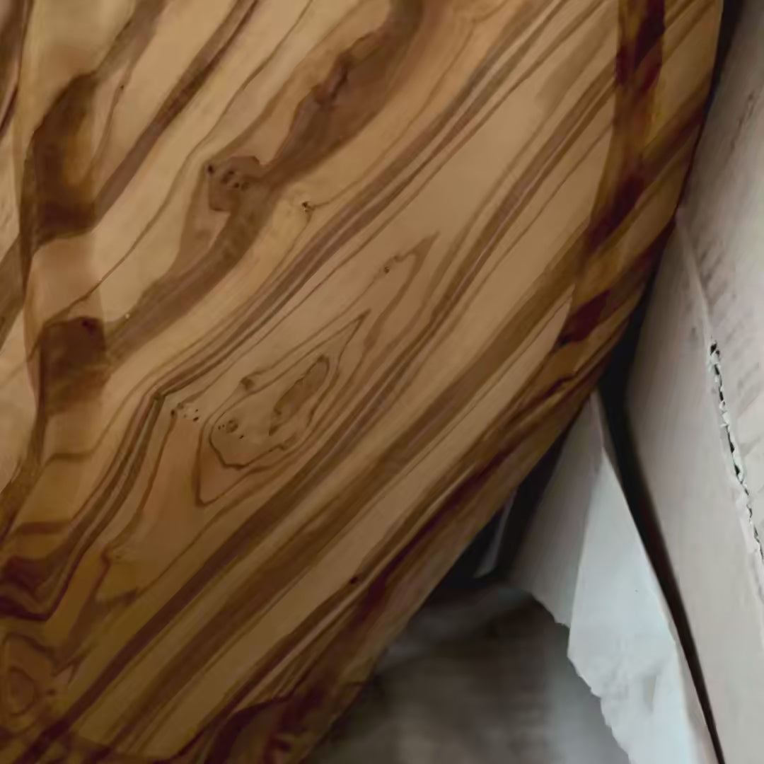 schneidebrett-mit-saftrille-45cm